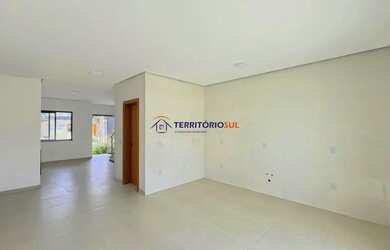 Imagem 9: Casa em Porto Alegre, no bairro Hípica, com 3 dormitório s , e 3 banheiros,...