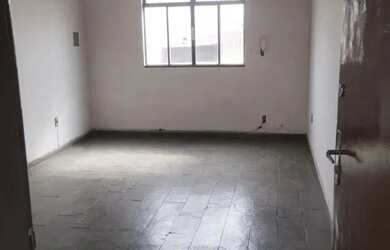 Imagem: O depósito possui 30m² de Área e está localizado em Glória