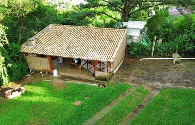 Imagem 6: Duas casas de Tijolo à vista em um terreno de 1200m² na Hípica