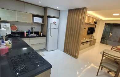 Imagem: A casa possui 2 Dormitórios, 3 Banheiros e 107m² de Área