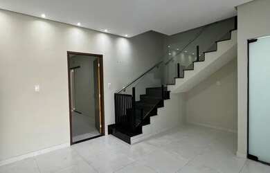 Imagem 13: Alugo casa com 3 suítes. Churrasqueira, Varanda, 160m² de Áreae2 Vagas...