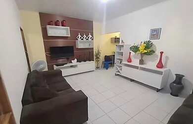 Imagem: A casa possui 3 Dormitórios, 2 Banheiros e está localizado