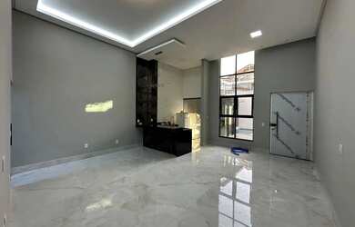 Imagem 4: Casa baixa com piscina a venda no bairro de Lourdes - Governador Valadares - MG