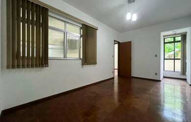 Imagem: O apartamento possui 1 Dormitório, 1 Banheiro, 1 Vaga na garagem