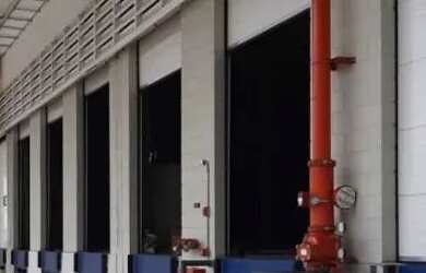 Imagem: O depósito possui 5 Vagas na garagem, 15.000m² de Área, Imóvel