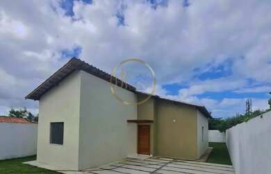 Imagem: A casa possui 3 Dormitórios, 2 Banheiros, 3 Vagas na garagem