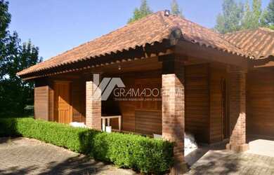 Imagem: O terreno possui 5.000m² de Área e está localizado em Gramado