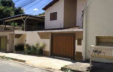 Imagem 6: Casa em Montes Claros, no bairro Cândida Câmara, à venda