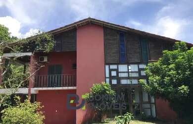 Imagem: A casa possui 5 Dormitórios, 5 Banheiros, 5 Vagas na garagem