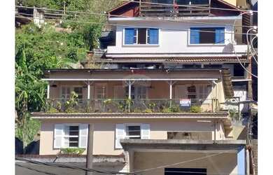 Imagem: A casa possui 3 Dormitórios, 1 Banheiro, 80m² de Área e está