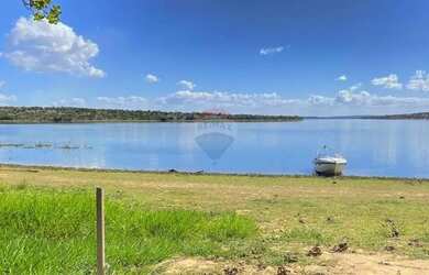 Imagem: O terreno possui 945m² de Área e está localizado em Centro