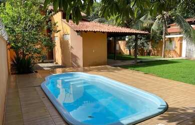 Imagem: A casa possui 3 Dormitórios, 2 Banheiros, 52m² de Área e