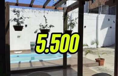 Imagem: A casa possui 3 Dormitórios, 3 Banheiros, 2 Vagas na garagem