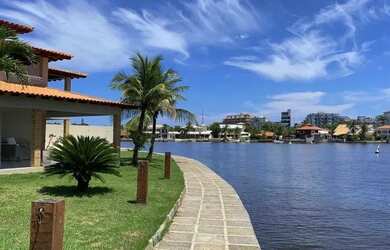 Imagem: A casa em condomínio possui 4 Dormitórios, 5 Banheiros, 4