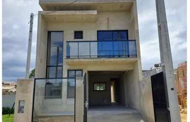 Imagem: A casa em condomínio à venda possui 3 Dormitórios, 3 Banheiros