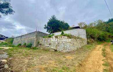 Imagem: O terreno possui 1627m² de Área e Imóvel novo e está localizado