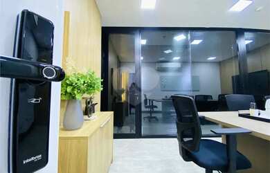 Imagem: O depósito possui 2 Vagas na garagem, 96m² de Área, Imóvel