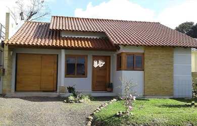 Imagem: A casa possui 3 Dormitórios, Imóvel mobiliado e está localizado