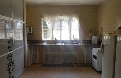 Imagem 9: Casa de condomínio. Piscina, Churrasqueira, VarandaeLareira