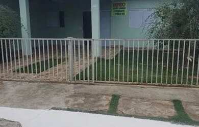 Imagem: A casa em condomínio possui 3 Dormitórios, 2 Banheiros, 4