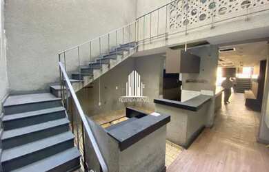 Imagem: O depósito possui 2 Vagas na garagem, 308m² de Área, Imóvel