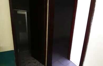 Imagem: A casa possui 2 Dormitórios e 1 Banheiro e está localizado