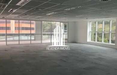 Imagem: O depósito possui 5 Vagas na garagem, 568m² de Área e está