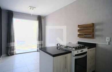 Imagem: O apartamento possui 1 Dormitório, 1 Banheiro, 1 Vaga na garagem