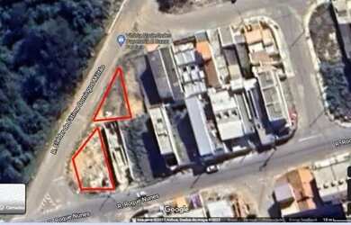 Imagem: O terreno possui 660m² de Área e está localizado em Parque