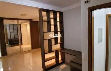 Imagem: A casa possui 3 Dormitórios, 2 Banheiros, 5 Vagas na garagem