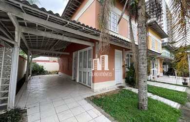 Imagem: A casa em condomínio possui 3 Dormitórios, 2 Banheiros, 2