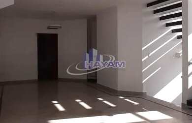 Imagem: A casa em condomínio possui 4 Dormitórios, 5 Banheiros, 4