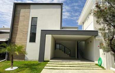 Imagem: A casa em condomínio possui 3 Dormitórios, 3 Banheiros, 4