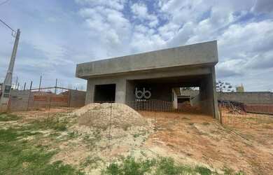 Imagem: A casa em condomínio possui 3 Dormitórios, 4 Banheiros, 4
