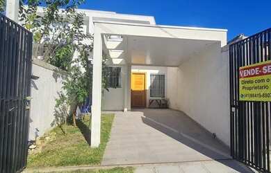 Imagem: A casa possui 3 Dormitórios, 3 Banheiros, 1 Vaga na garagem