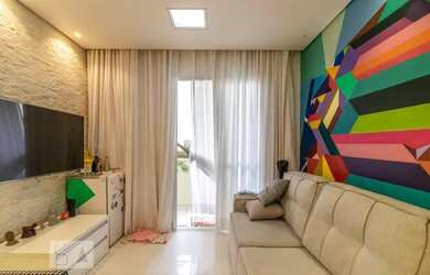 Imagem: O apartamento possui 2 Dormitórios, 1 Banheiro, 1 Vaga na garagem