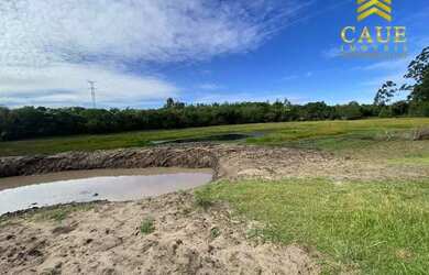 Imagem 2: Terreno de frente para açude