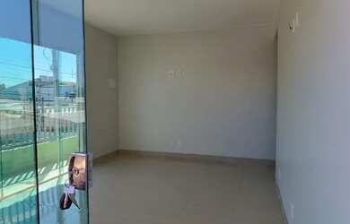 Imagem: A casa possui 2 Dormitórios, 2 Banheiros, 80m² de Área e