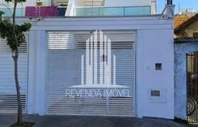 Imagem: A casa possui 3 Dormitórios, 4 Banheiros, 2 Vagas na garagem