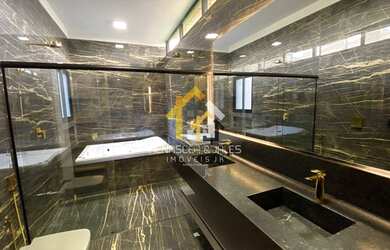 Imagem: A casa em condomínio possui 3 Dormitórios, 4 Banheiros, 4