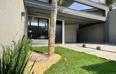 Imagem: A casa em condomínio possui 4 Dormitórios, 4 Banheiros, 4