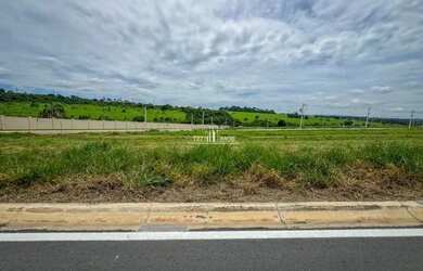 Imagem: O terreno possui 260m² de Área e está localizado em Senador