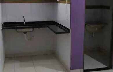 Imagem: A kitnet possui 1 Dormitório, 1 Banheiro, 1 Vaga na garagem