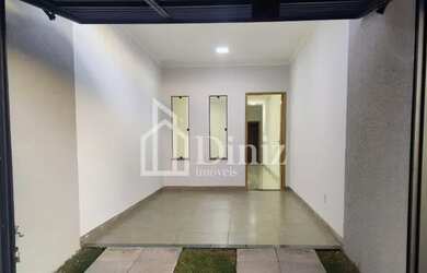 Imagem: O apartamento possui 3 Dormitórios, 1 Banheiro, 1 Vaga na garagem