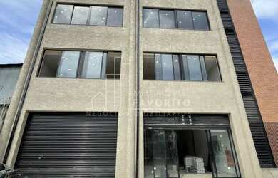 Imagem: O apartamento possui 5 Banheiros, 1.050m² de Área e está