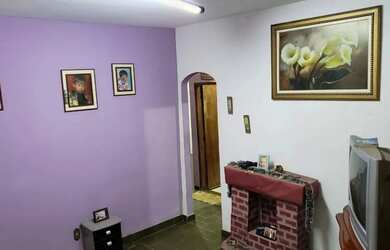 Imagem: A casa possui 5 Dormitórios, 3 Banheiros, 3 Vagas na garagem