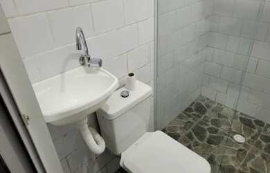 Imagem 9: Duplex 40m2 mobiliado, microondas, Wifi, garagem, só p/1 homem não fumante