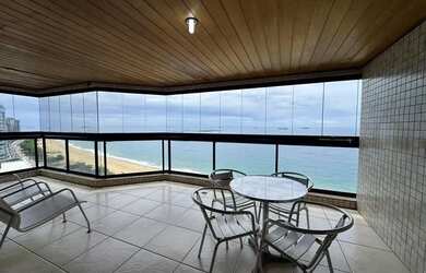 Imagem: O apartamento possui 4 Dormitórios, 3 Banheiros, 2 Vagas na