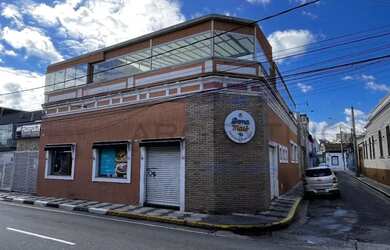 Imagem: O depósito possui 393m² de Área e está localizado em Centro