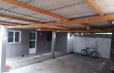 Imagem: A casa possui 2 Dormitórios, 2 Banheiros, 4 Vagas na garagem